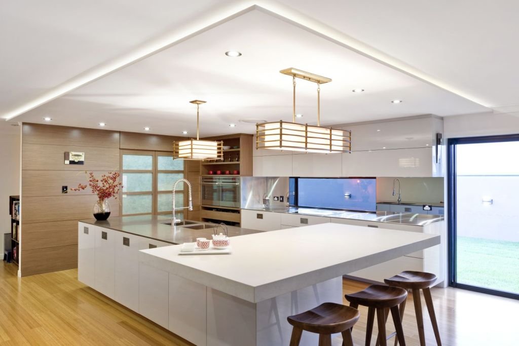 Luxury-Modern-Japanese-Style-Kitchen-Design-with-Large-White-Island