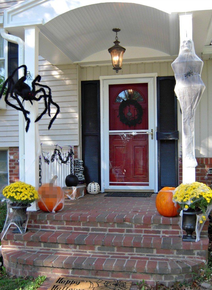 Clever Halloween Decoration