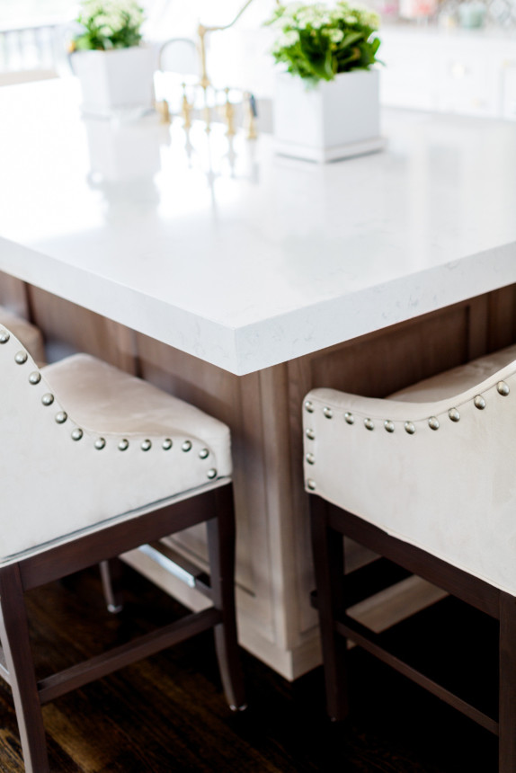 Contemporary Kitchen Dining Area1