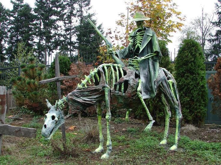 Dead cowboy Halloween Decoration Ideas