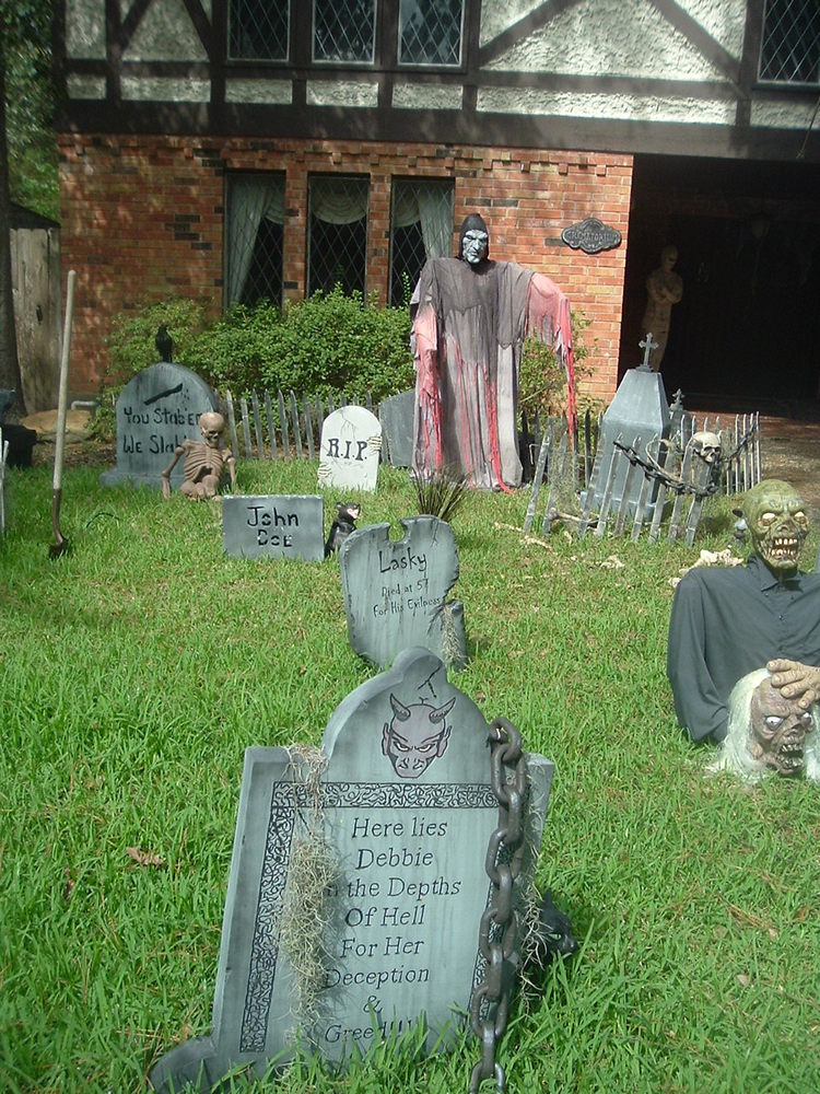 Haunted Exterior Halloween Decorations