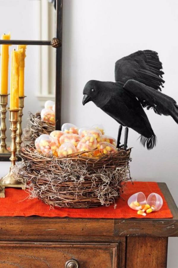 Quick and Easy DIY Spooky Halloween Decoration