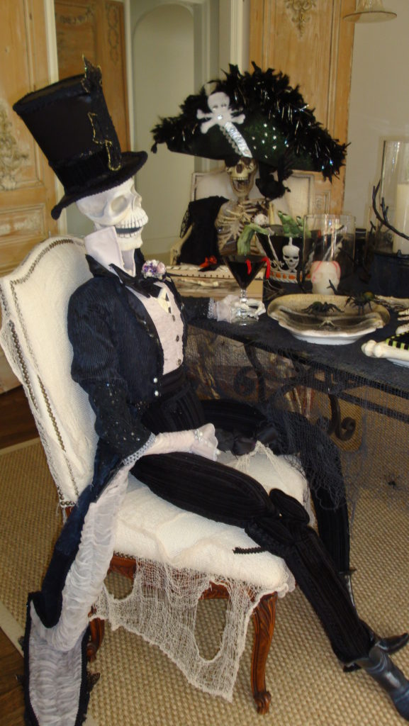 Skeleton Man Halloween Dinner Table Setting