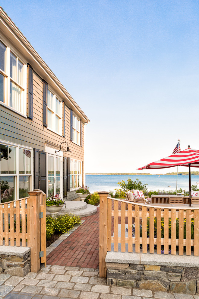 beach-style-patio-design