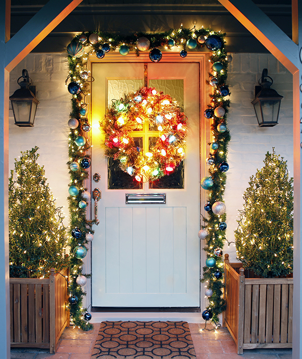 christmas-decorations-front-door-ideas-13