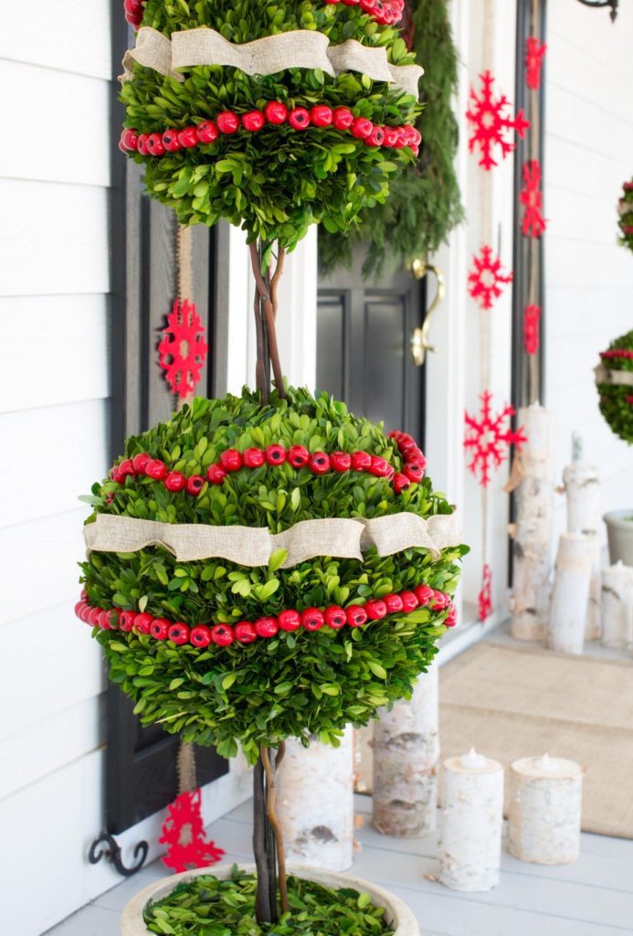 christmas-decorations-front-door-ideas-2