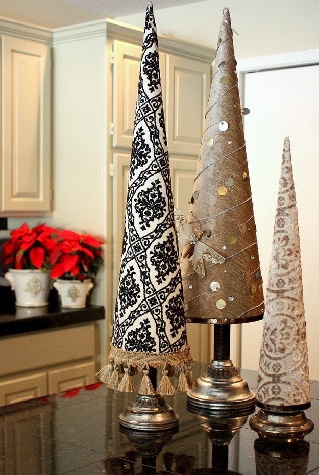 diy-carpet-fabric-christmas-tree