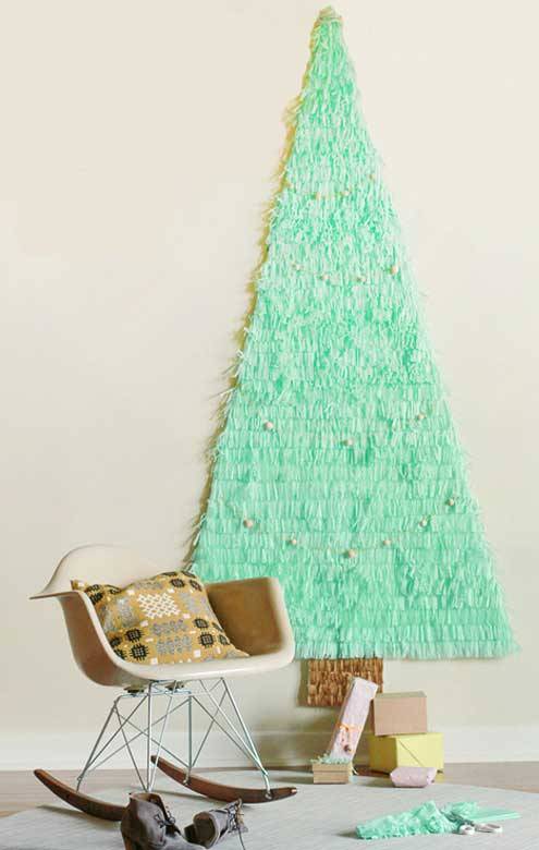 space-saving-christmas-tree