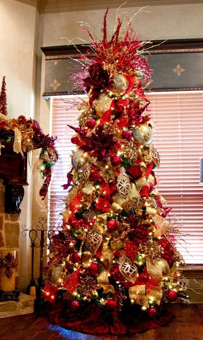 21 Elegant Christmas Trees Decoration Ideas