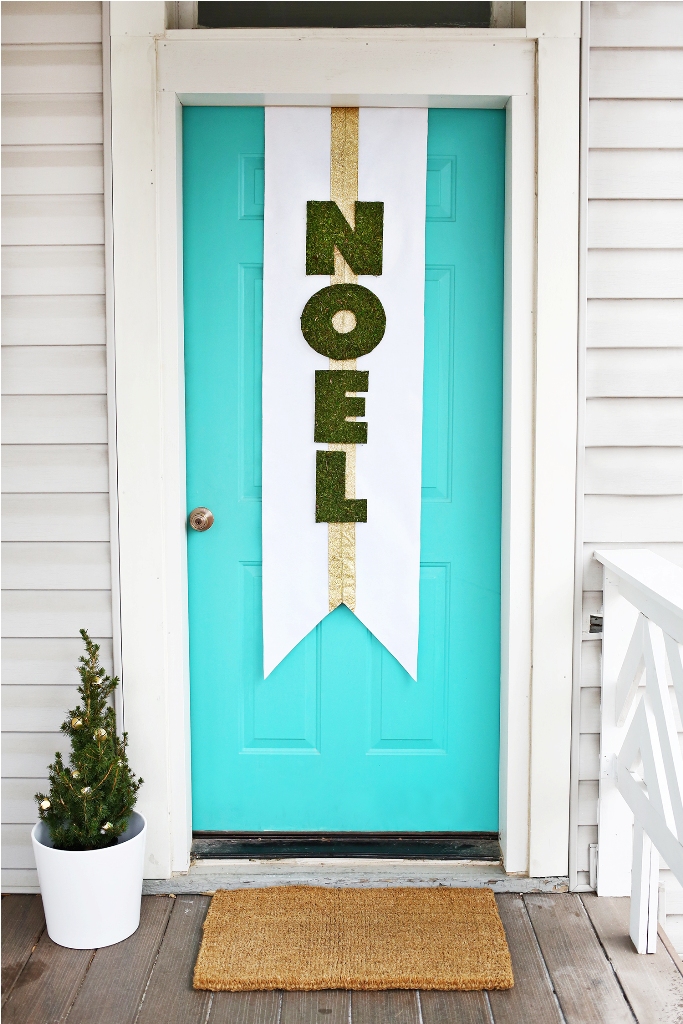 diy-christmas-door-decoration