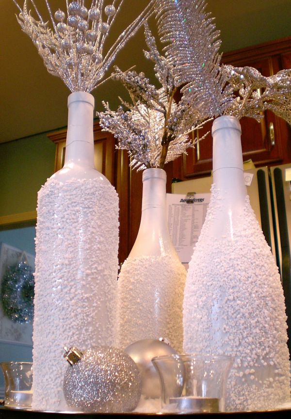 diy-frosty-wine-bottle-centerpiece