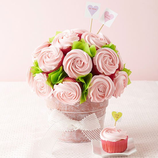 easy-cupcake-valentines-day-bouquet