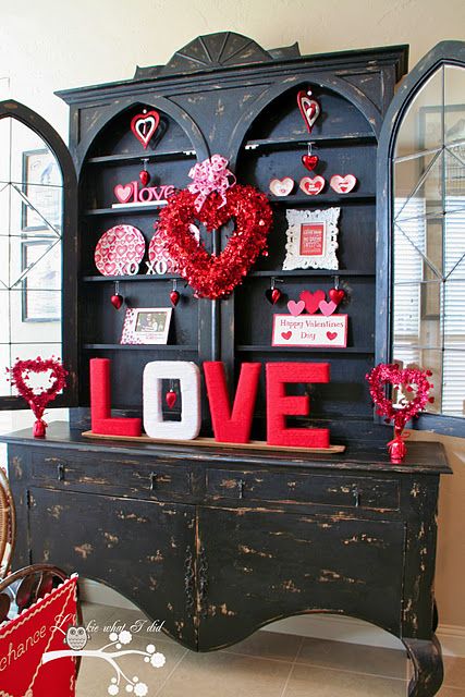 fresh-red-valentines-day-decoration-ideas-10