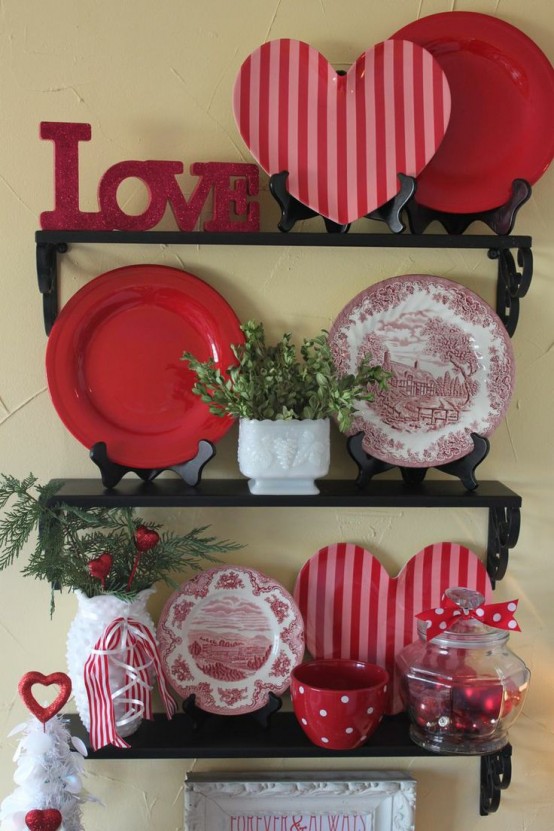 fresh-red-valentines-day-decoration-ideas-29
