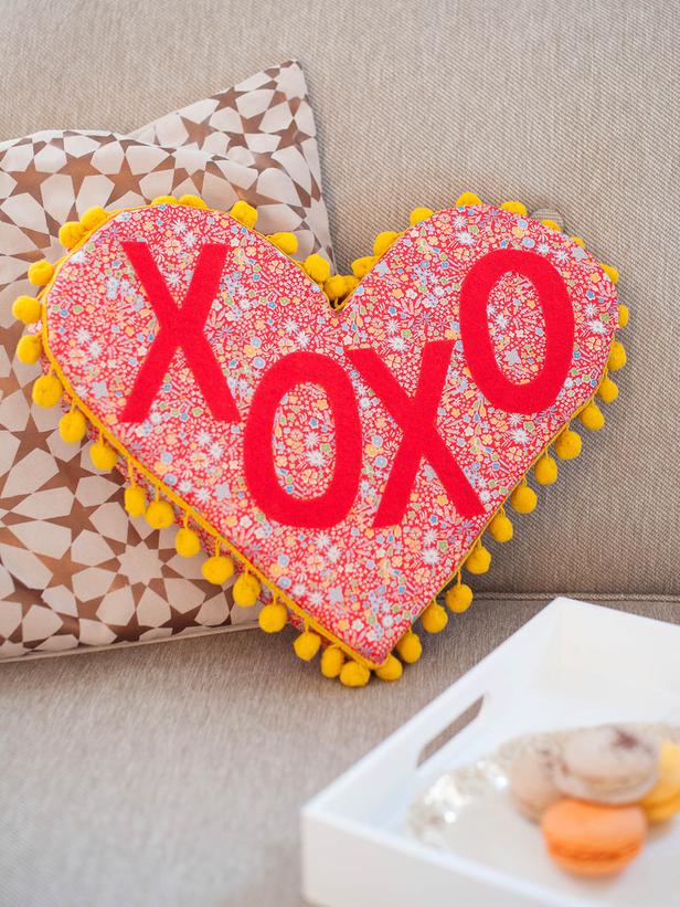 heart-shaped-phrase-pillow