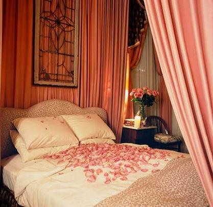 romantic-valentines-bedroom-decorating-ideas-24