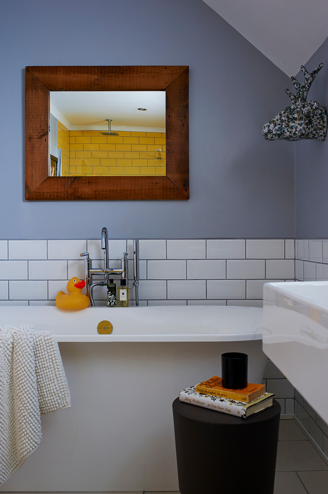 Bathtub With Large Mirror