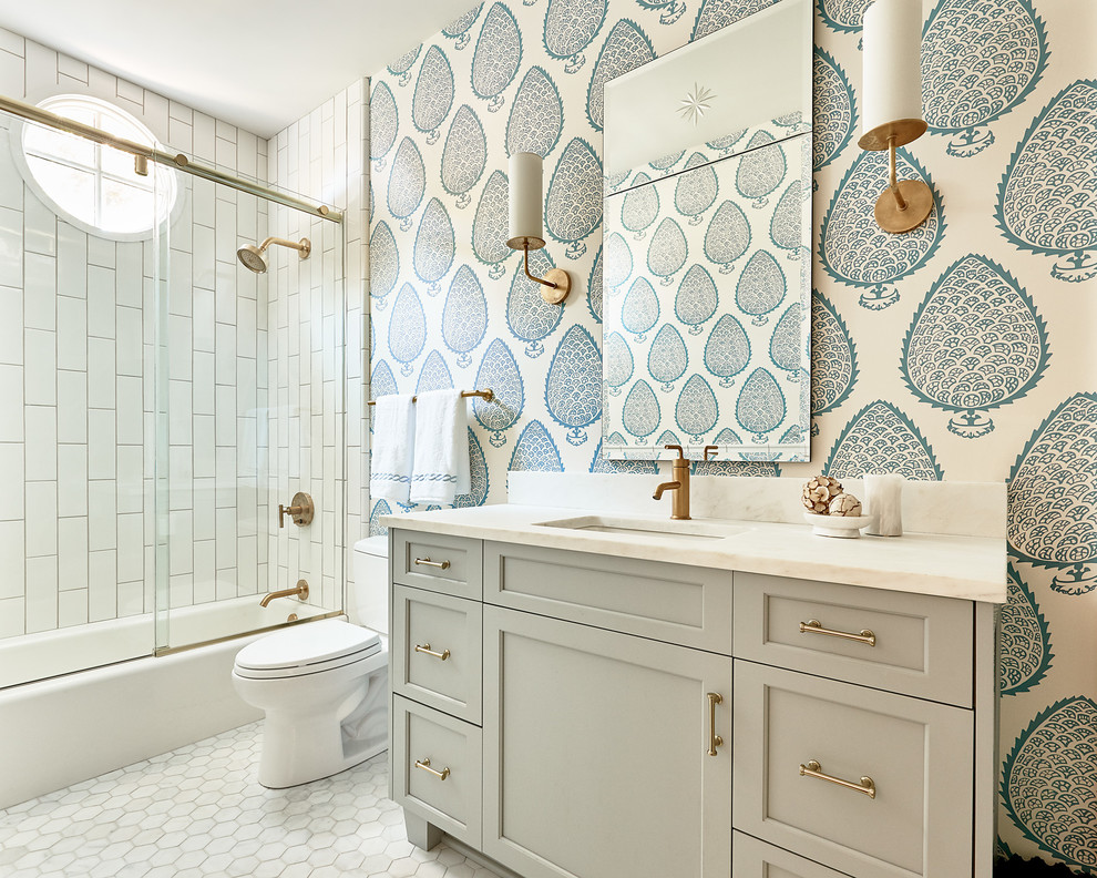 Beach-Style Master Bathroom