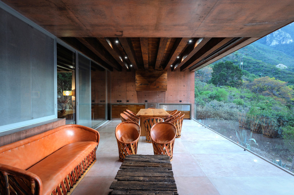 Modern Backyard Deck Design