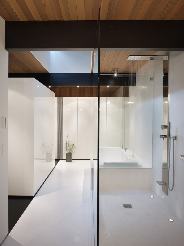 Modern Bathroom Design With Drop-In Tub