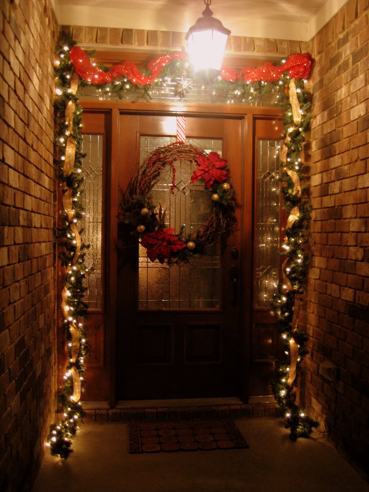 Front Door Christmas Decoration Idea