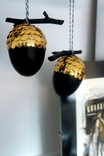 Ornaments Made With Drawing Pins