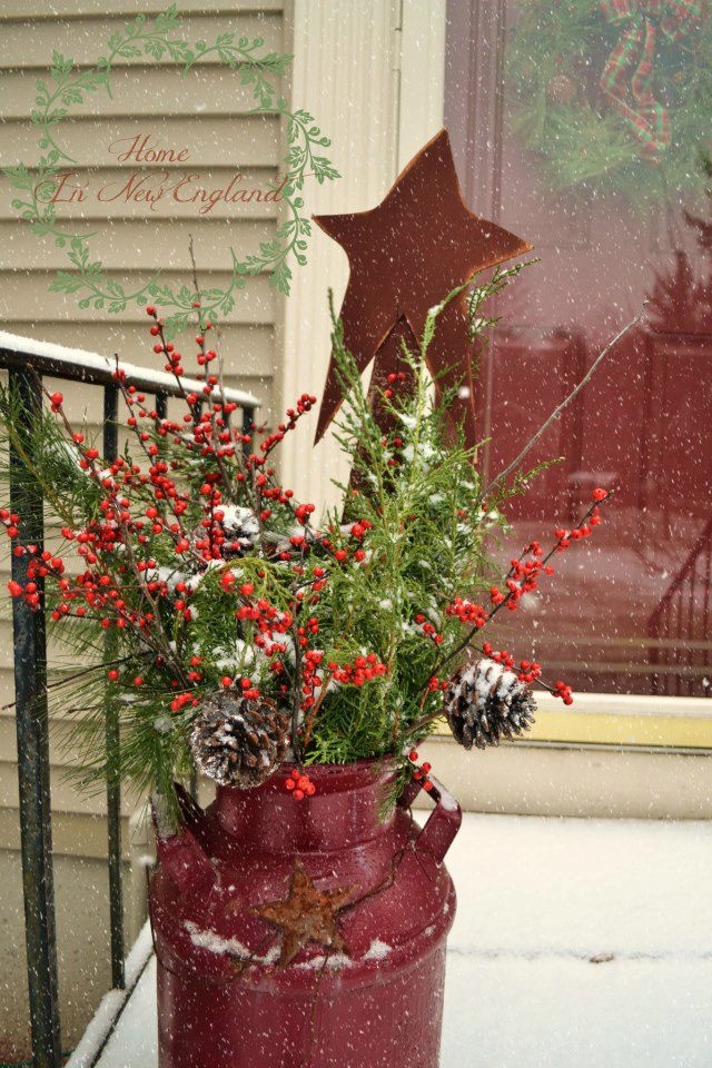 Rustic Outdoor Christmas Decorating Idea