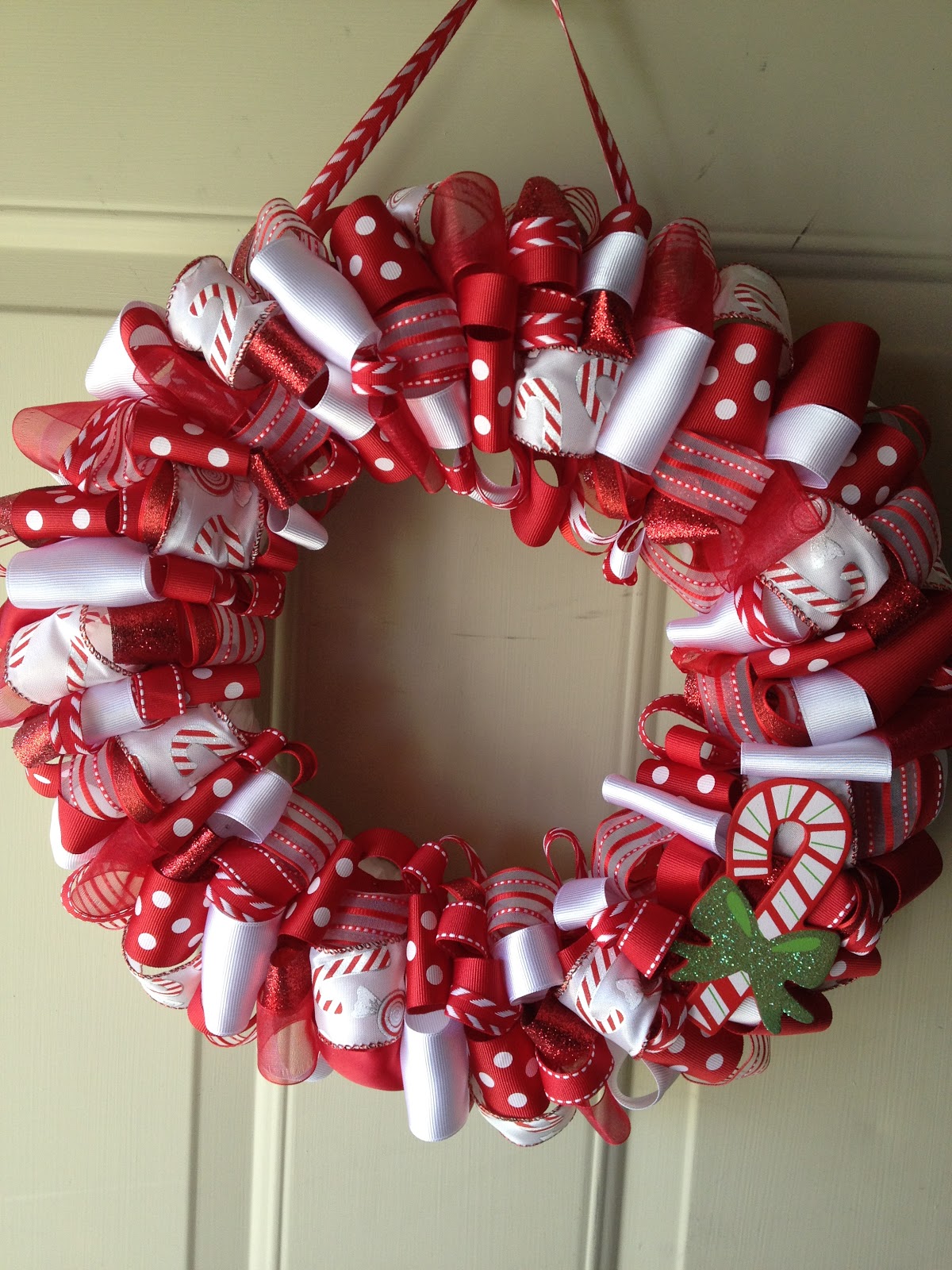 Candy Cane Christmas Wreath Idea