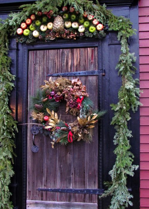 Colonial Williamsburg Christmas Door Decorations