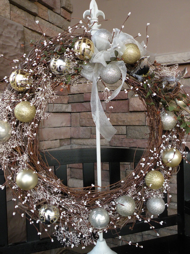 Dollar Tree DIY Christmas Wreath Ideas