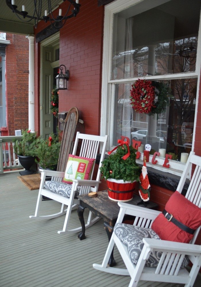 Front Porch Christmas Decoratings Idea