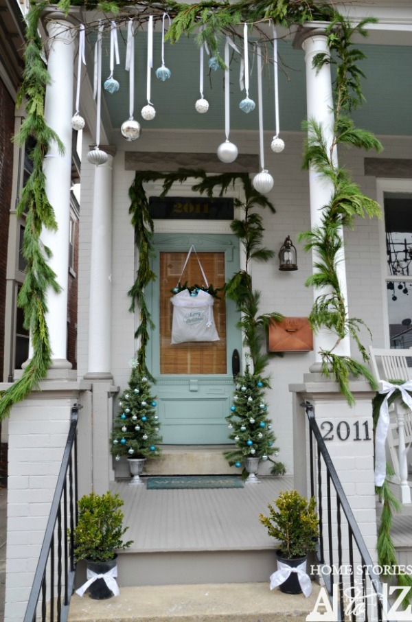 Outdoor Christmas Decoration Front Porch Ideas