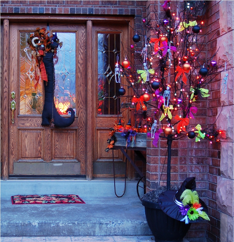 Porch Halloween Tree Decoration