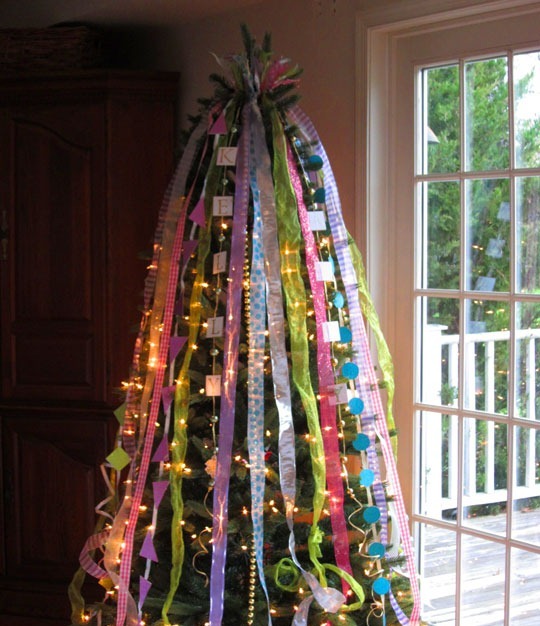 Christmas Tree Decorated With Ribbon Thewowdecor