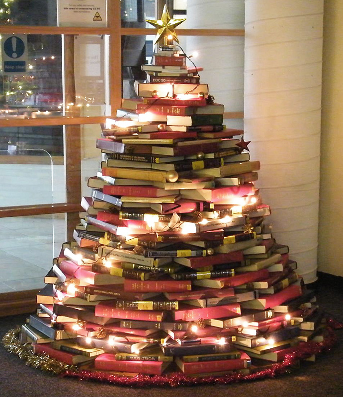 Christmas tree made of library books Thewowdecor