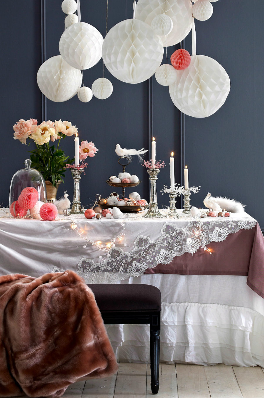 Glamorous table decor Dwellingdecor