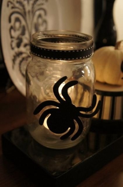 Mason-Jar-Halloween-Decor