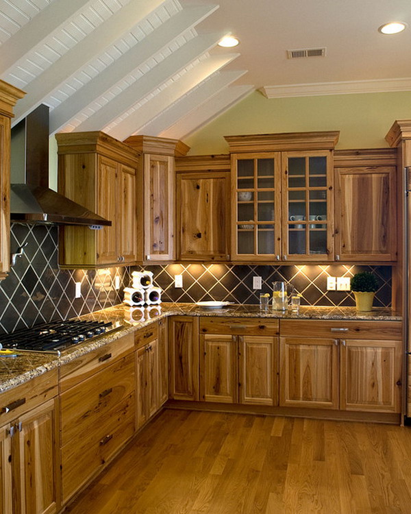 Traditional-Kitchen-Ideas-with-Hickory-Cabinets