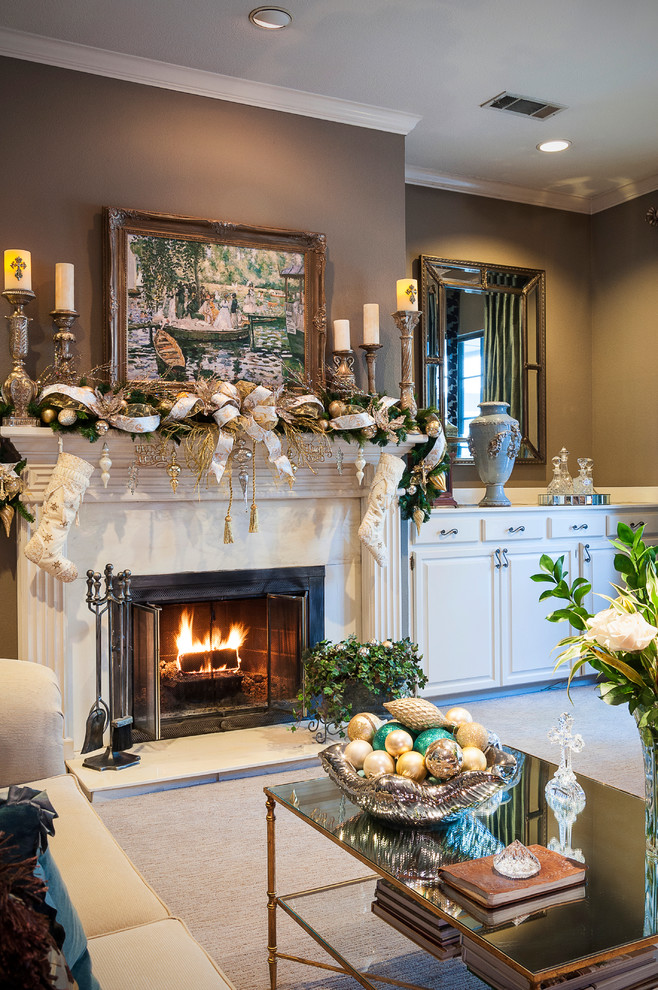 Traditional Living Room Christmas Decorating Ideas