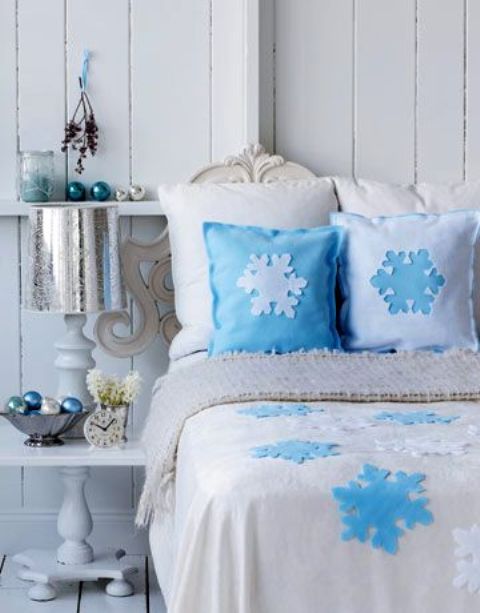 Christmas Bedroom Decor Ideas thewowdecor (24)