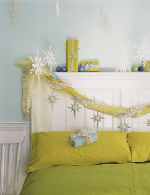Christmas Bedroom Decor Ideas thewowdecor (26)