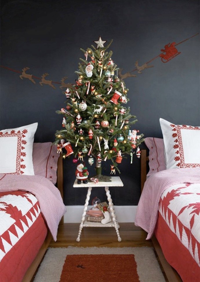 Christmas Bedroom Decor Ideas thewowdecor (3)