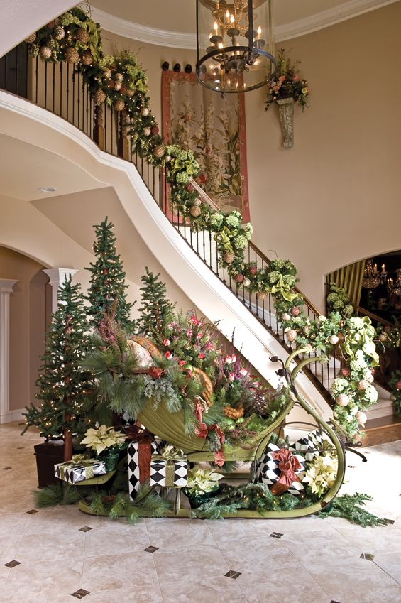 Christmas Stairs Decoration Ideas thewowdecor (2)