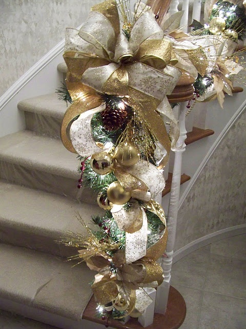 Gold Christmas Decoration Ideas (18)