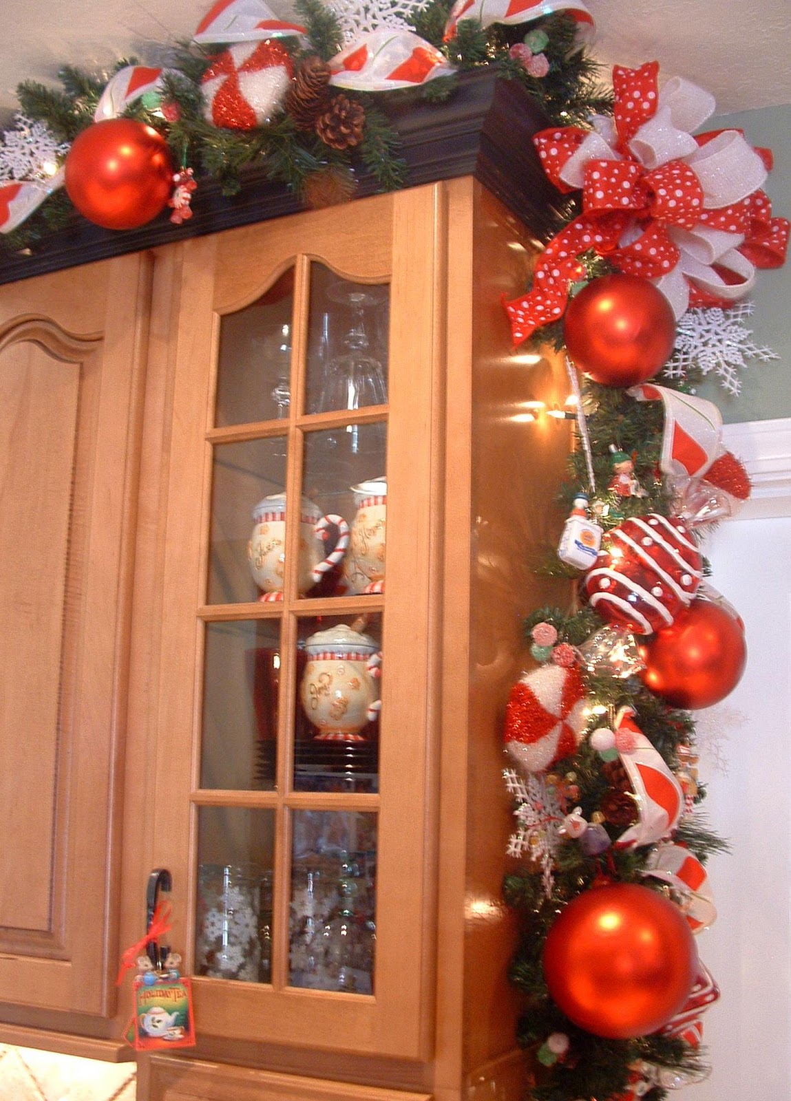 Kitchen Christmas Garland