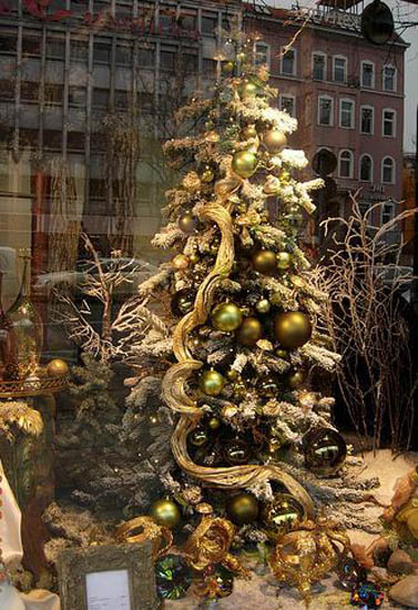Modern Christmas Tree Decorating Ideas Design