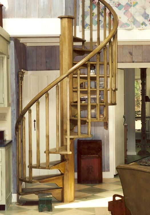 Wooden Spiral Staircase (6)