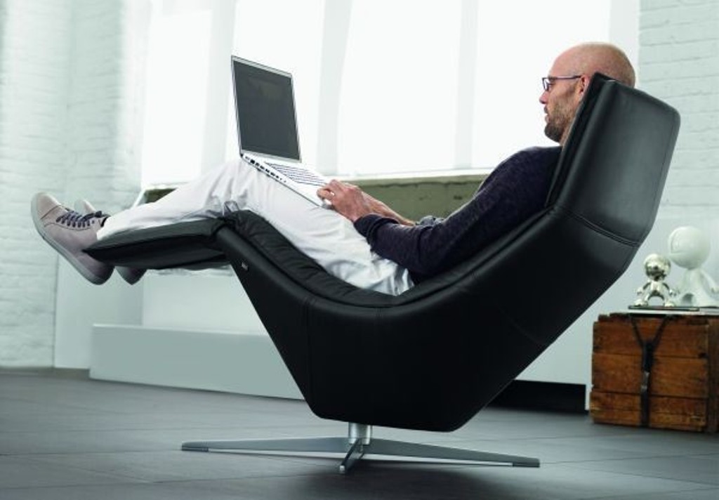 Work in style with this modern recliner