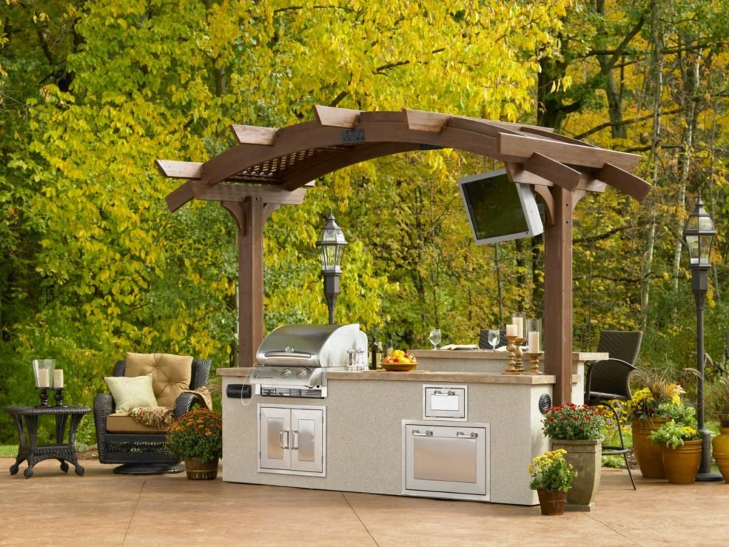 4 Tips for Designing an Outdoor Kitchen · The Wow Decor