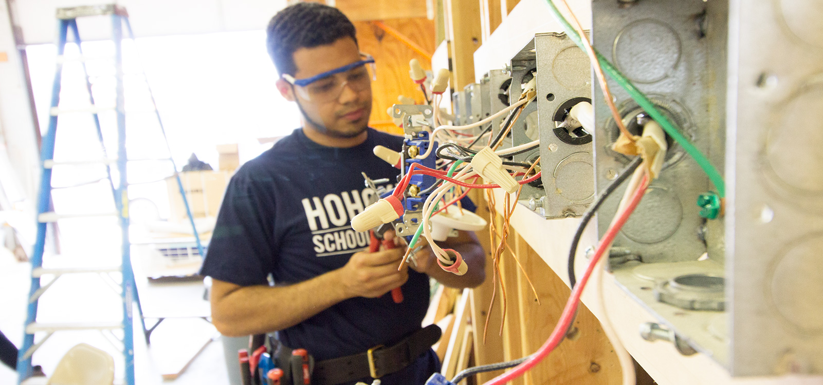 photo-header-program-electrician-training-hohokus-school-eastwick-college